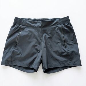 Columbia Performance Fishing Gear Women's Shorts - Black - Size M